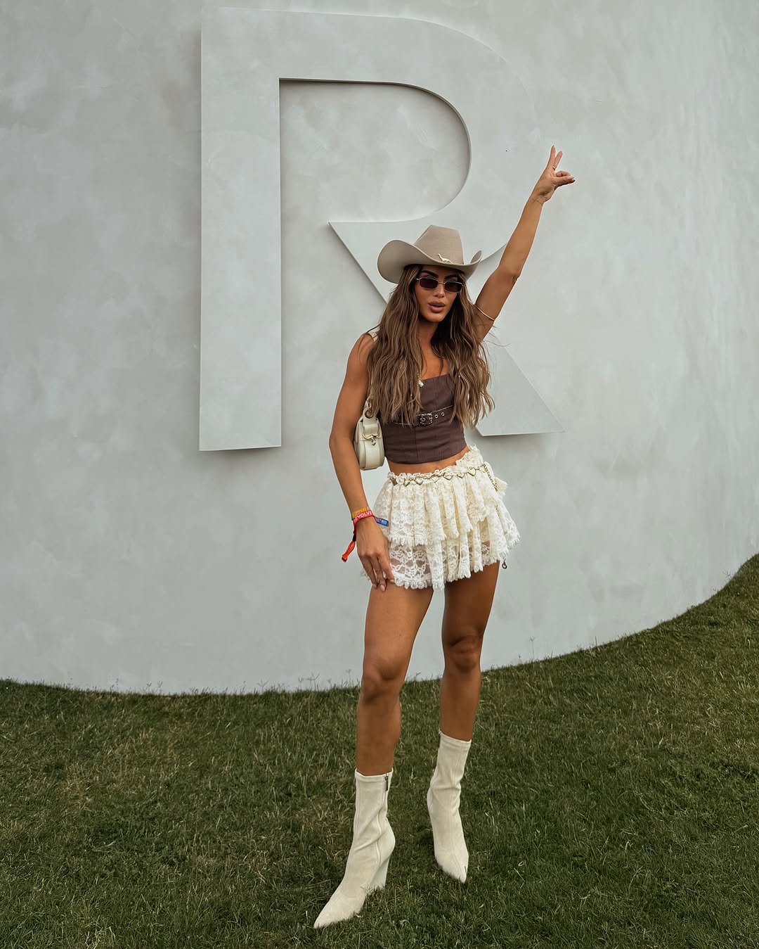 SAVANAH LACE MINI SKIRT