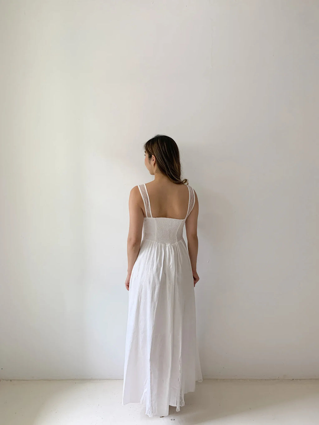 ARYA LACE MIDI DRESS