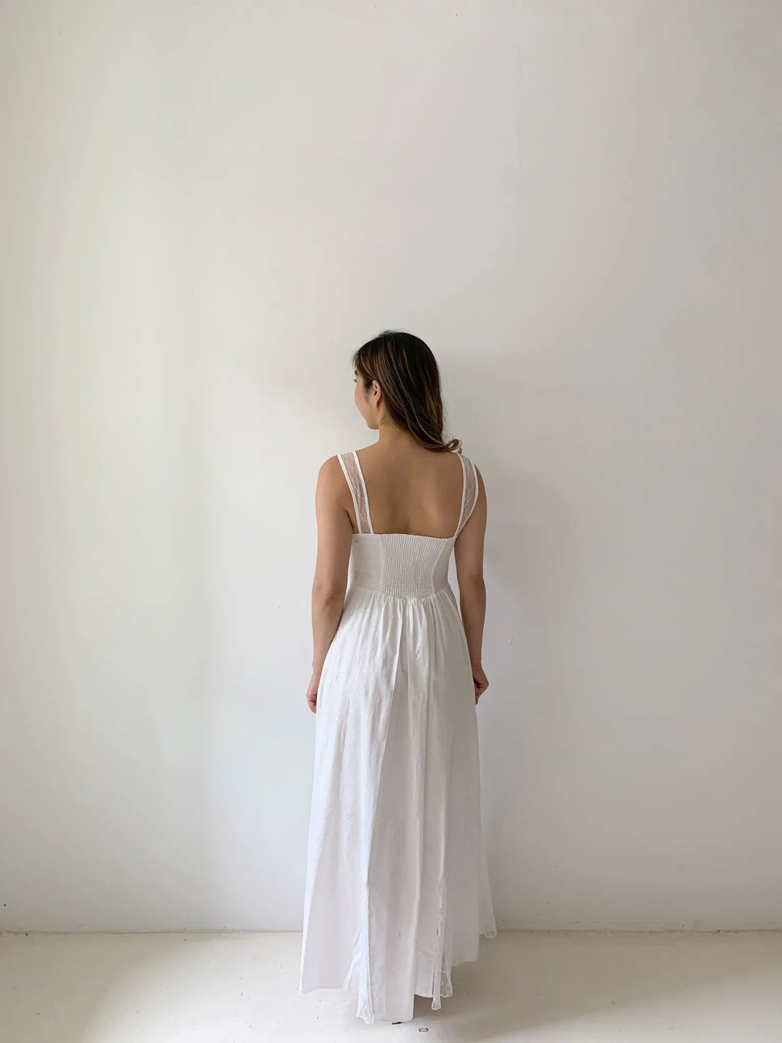 ARYA LACE MIDI DRESS