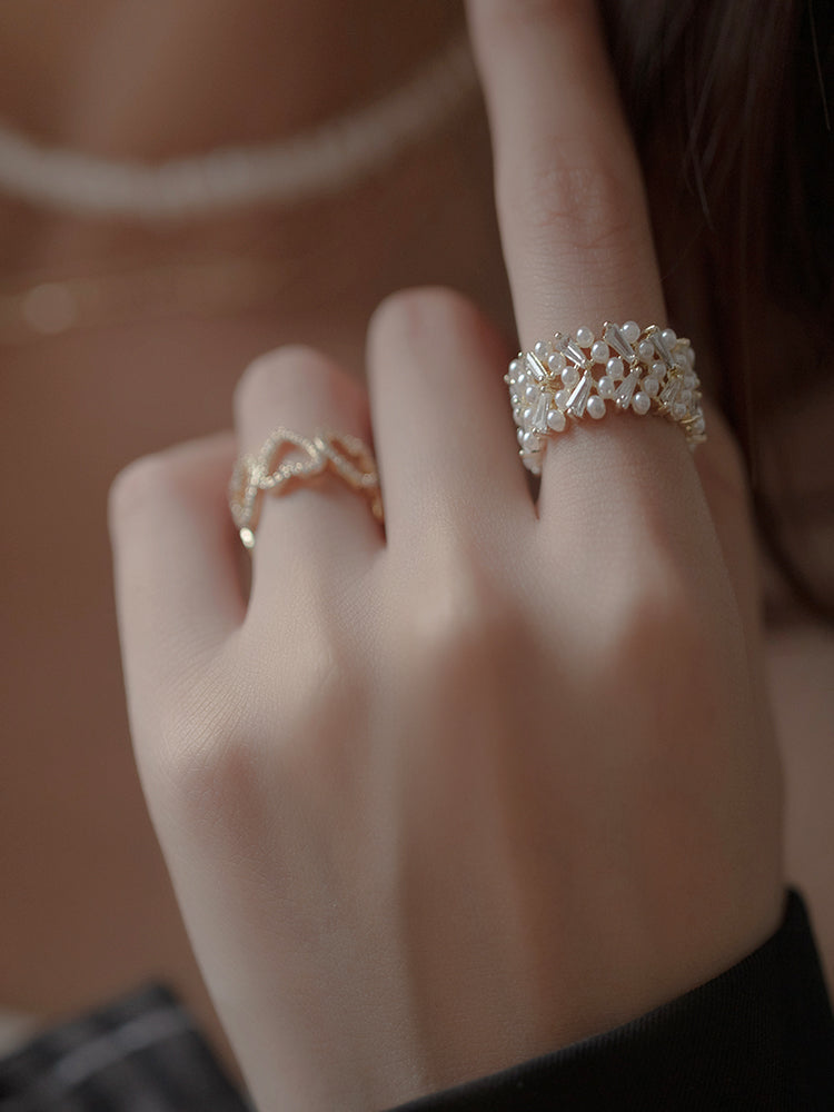 VIVIAN RING