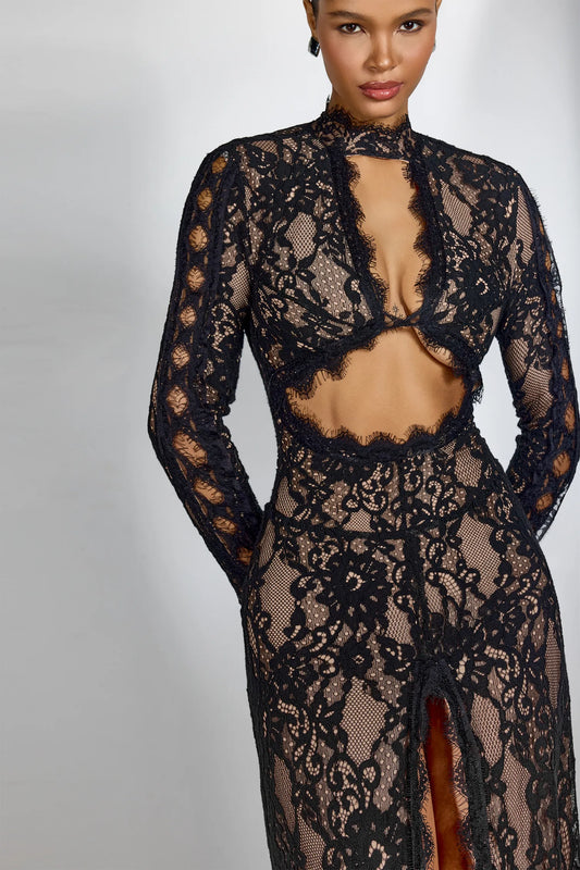 AMELIA LACE MAXI DRESS