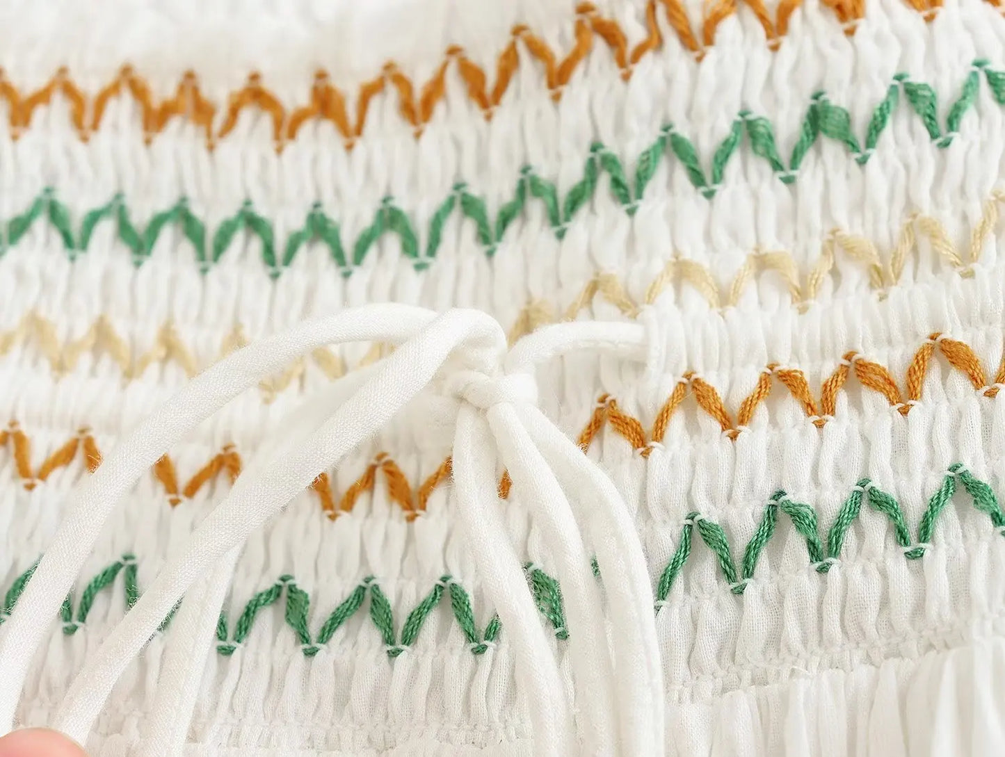 MADALINA EMBROIDERED SET