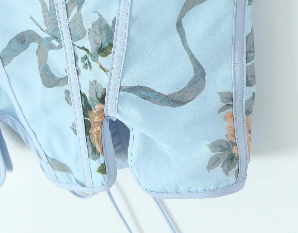 PENY FLORAL LACE UP TOP