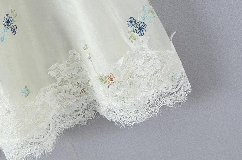 EMERY CO-ORD FLORAL LACE SKIRT