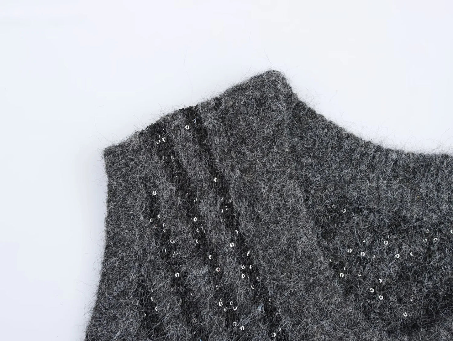 SEQUIN KNITTED SWEATER VEST