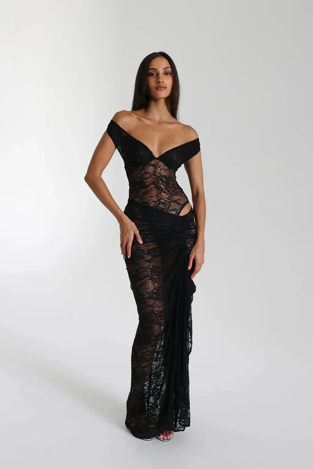AURA LACE MAXI DRESS
