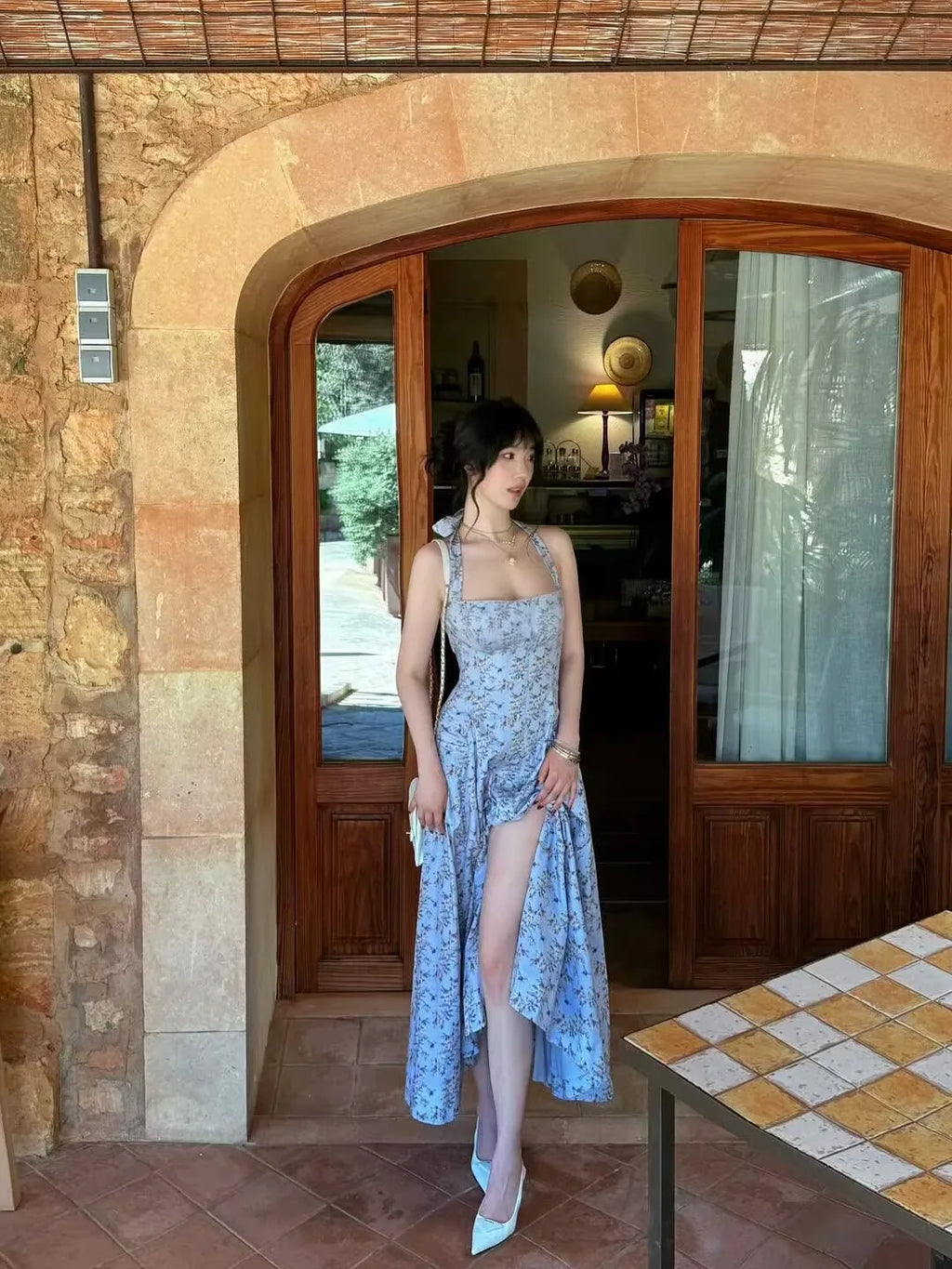 ALLORA FLORAL MIDI DRESS