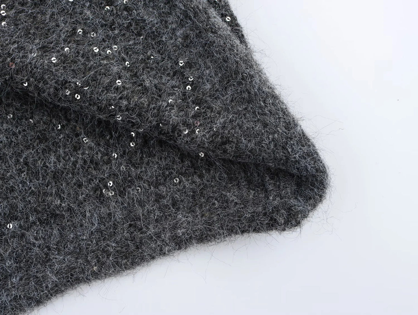 V-NECK KNITTED SWEATER VEST