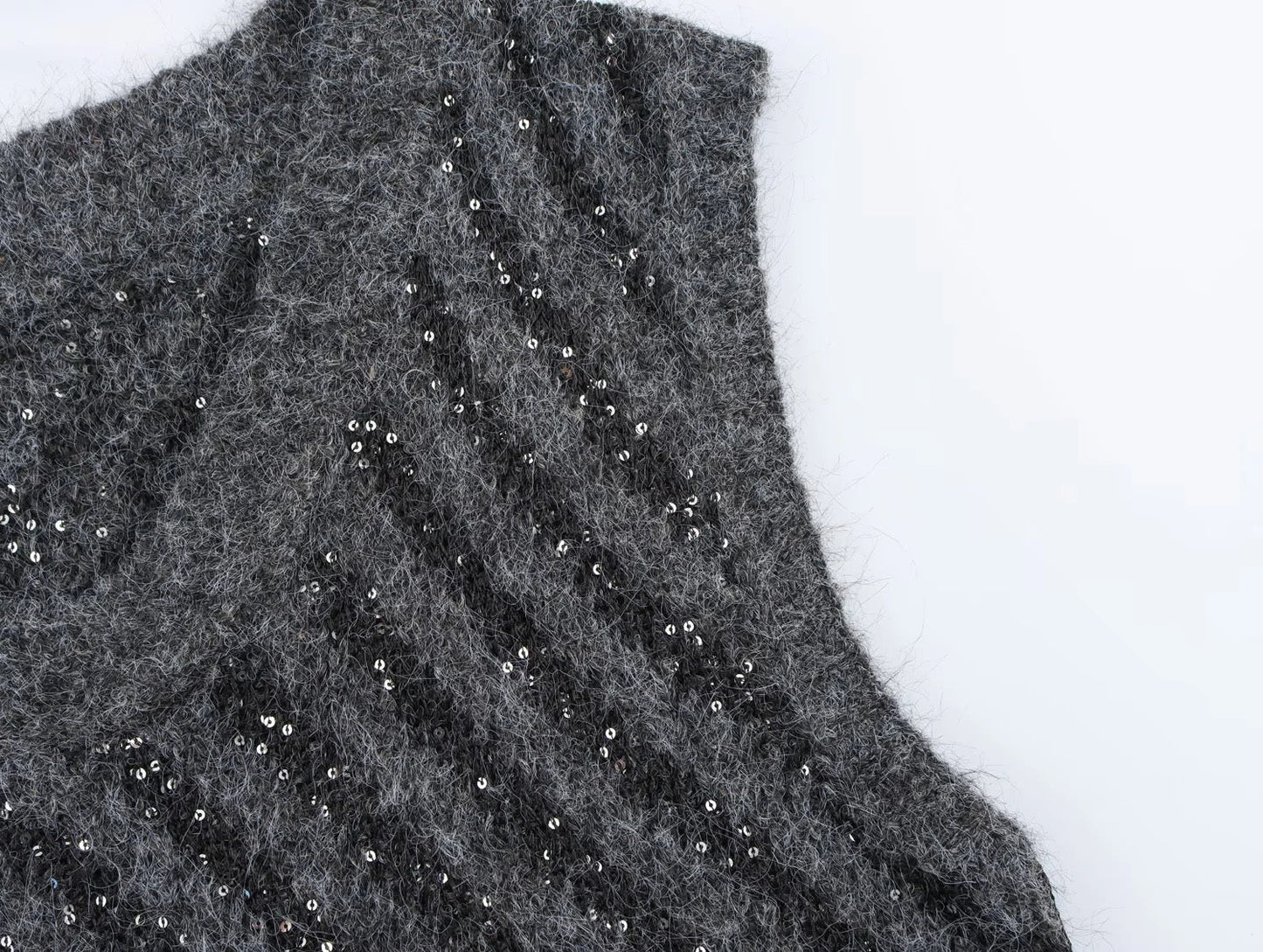 SEQUIN KNITTED SWEATER VEST
