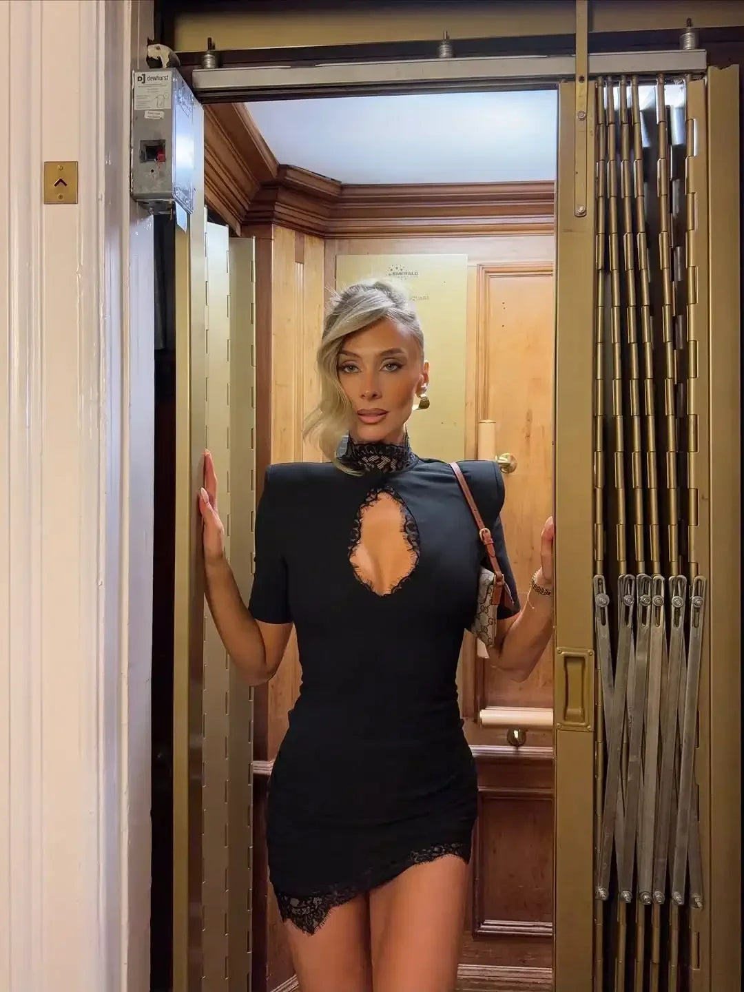 NELI LACE MINI DRESS