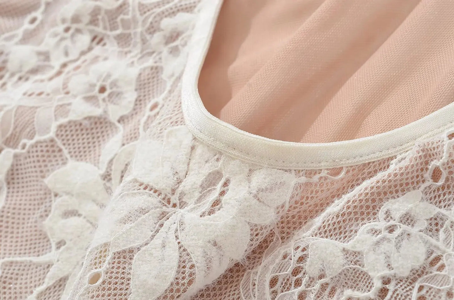 AMINA LACE BODYSUIT