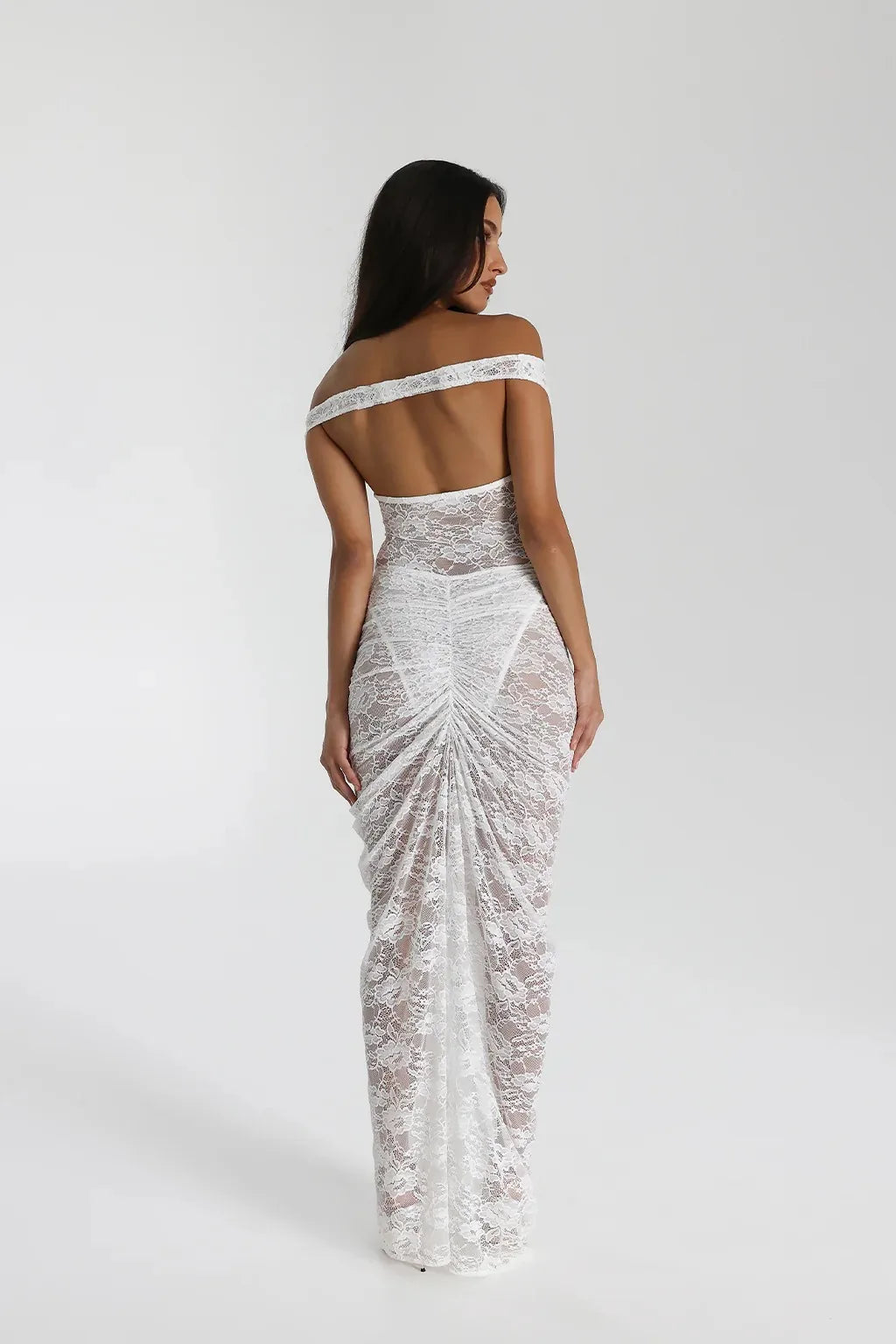 AURA LACE MAXI DRESS