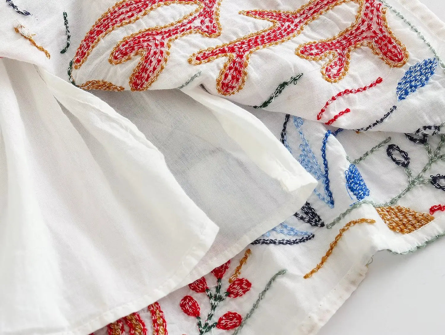 MADALINA EMBROIDERED SET