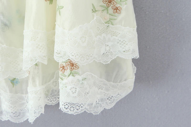 EMERY CO-ORD FLORAL LACE TOP