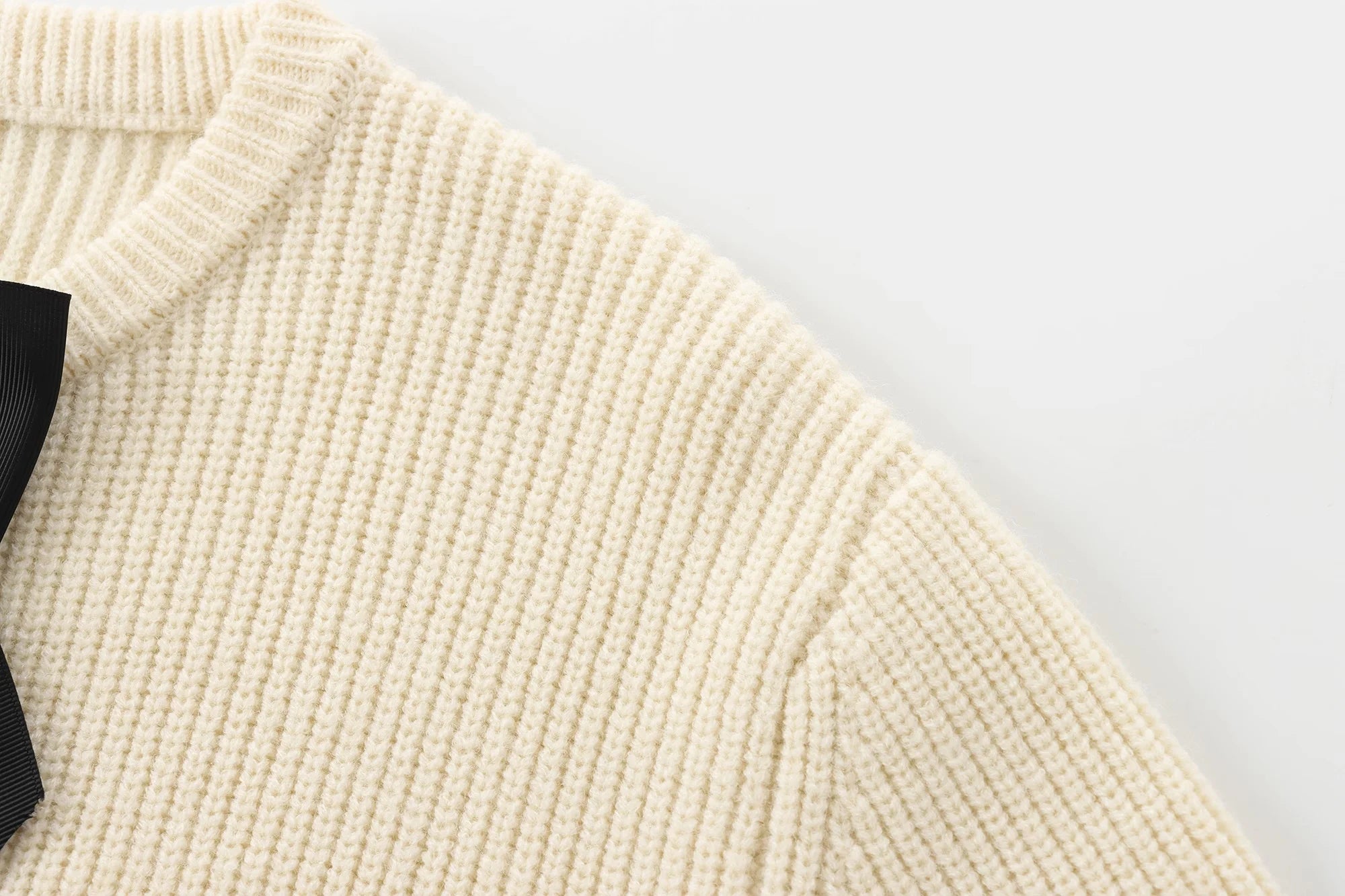 GIGI BOW CARDIGAN