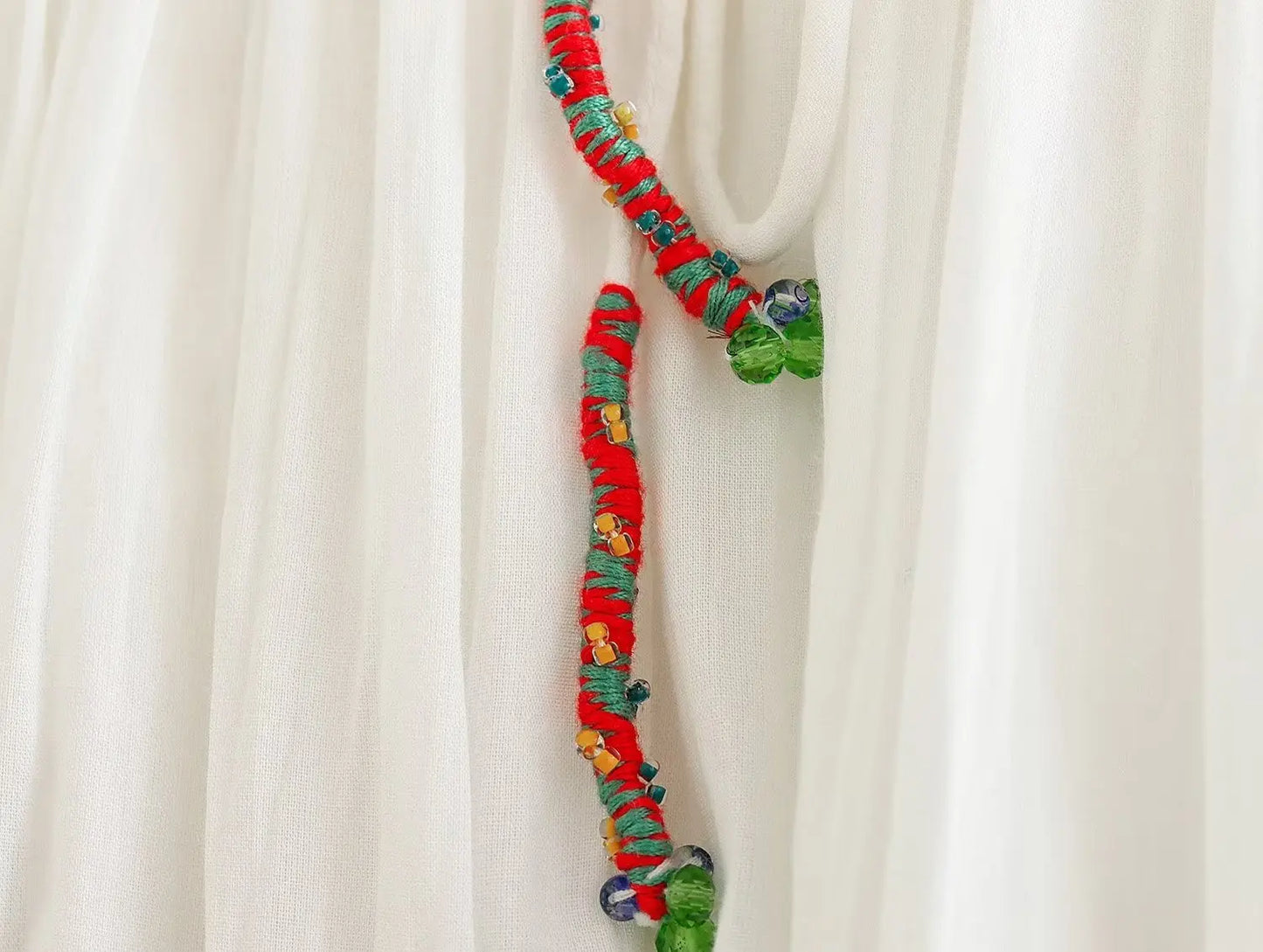 MADALINA EMBROIDERED SET