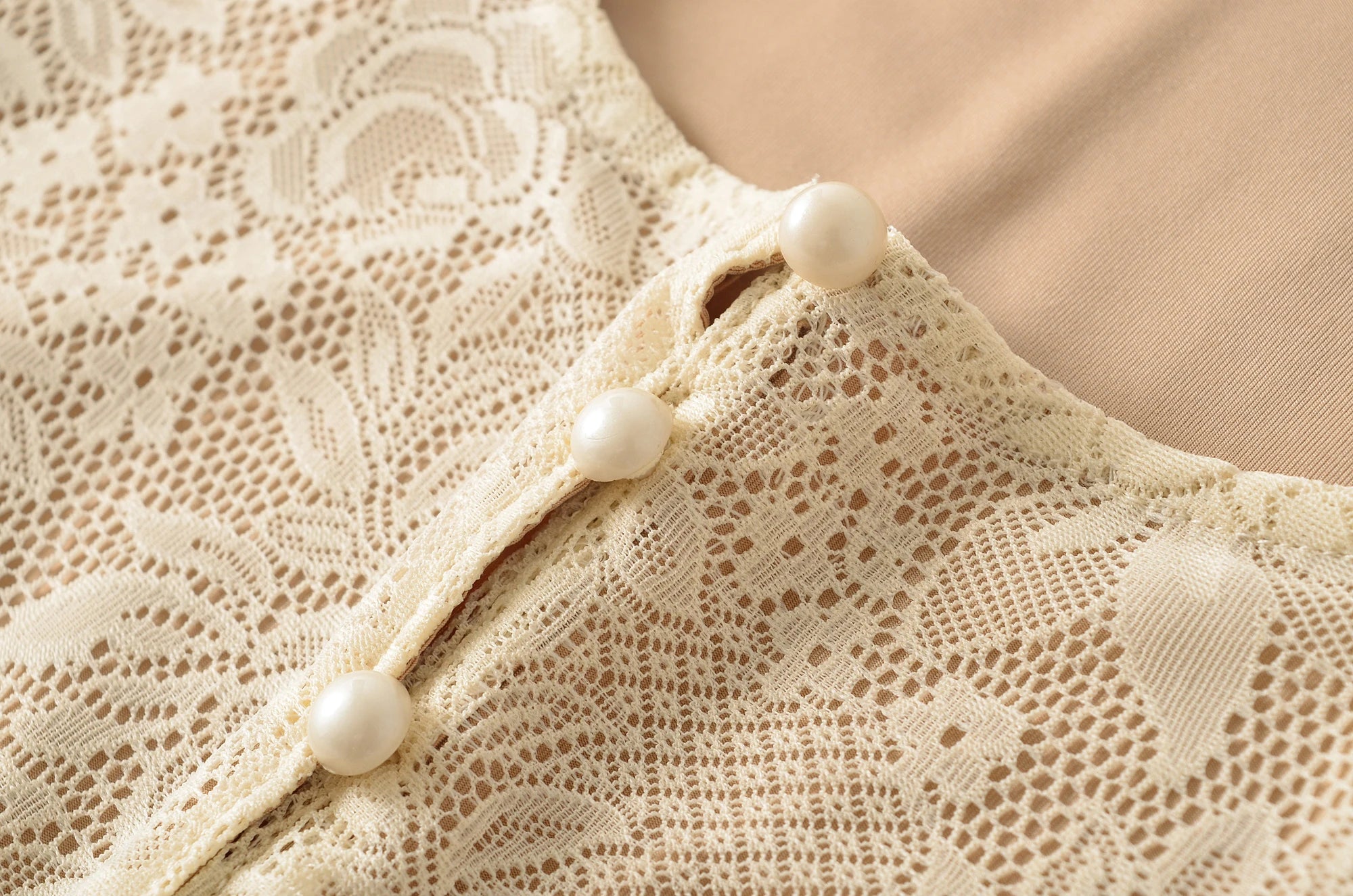 LIEN LACE MINI DRESS