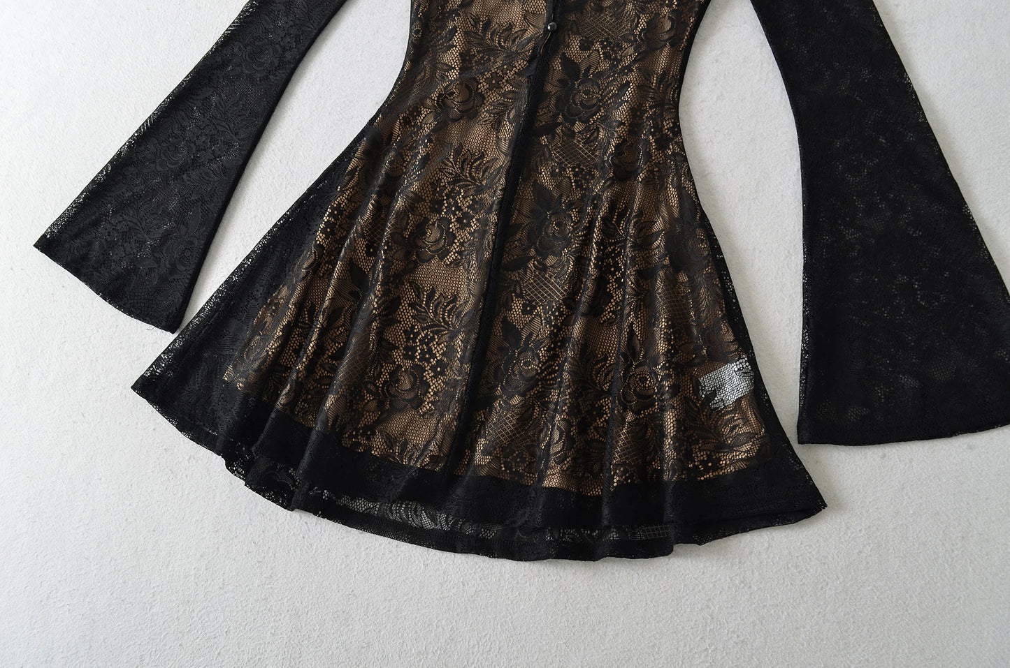 LIEN LACE MINI DRESS