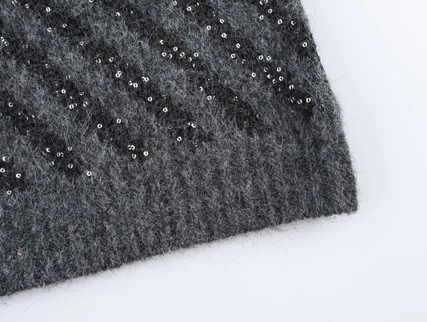 SEQUIN KNITTED SWEATER VEST