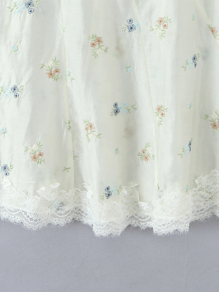 EMERY CO-ORD FLORAL LACE SKIRT