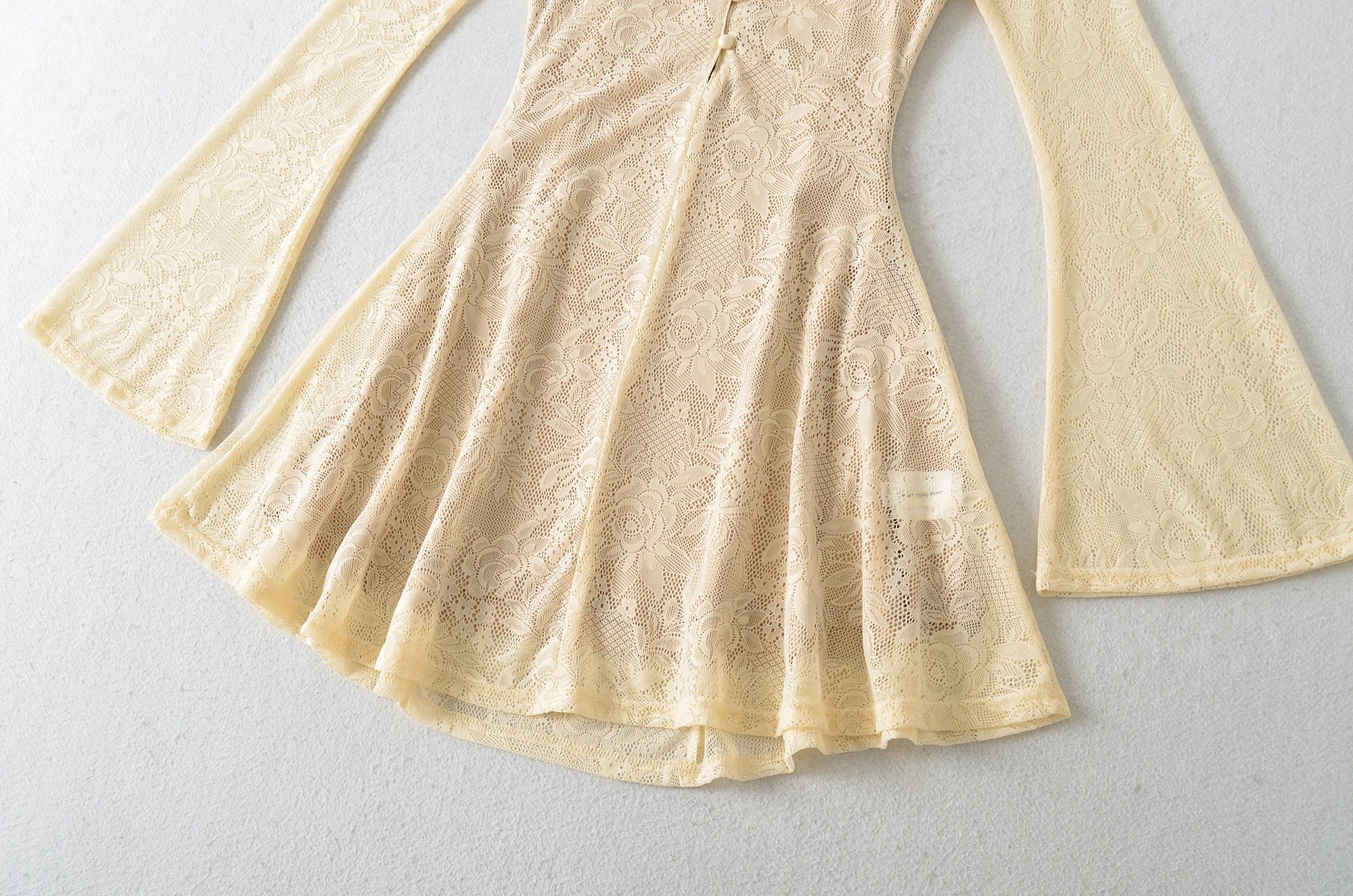 LIEN LACE MINI DRESS