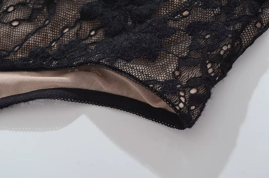 AMINA LACE BODYSUIT