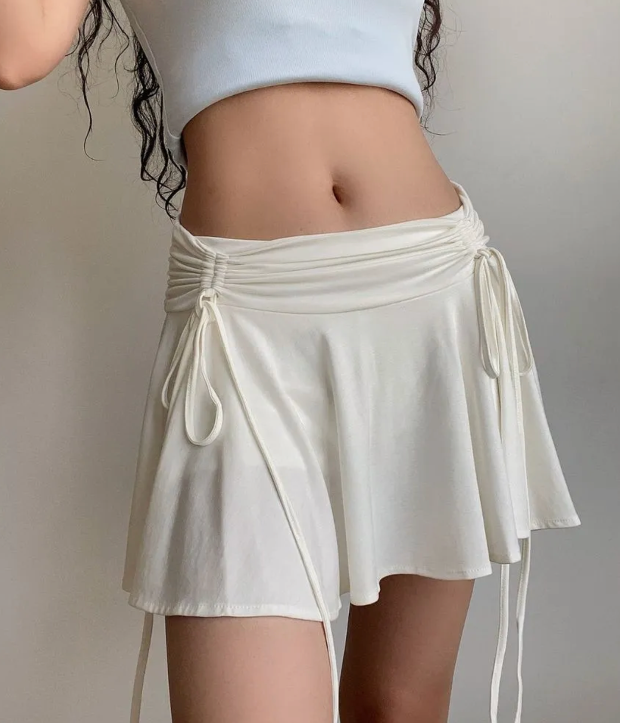 EMERSYN DRAWSTRING MINI SKORT