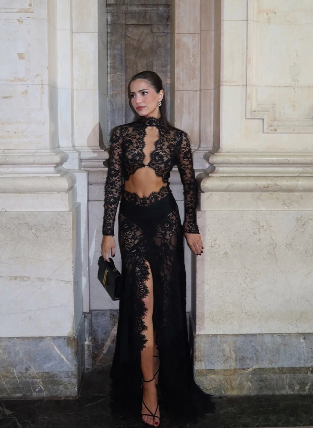 AMELIA LACE MAXI DRESS