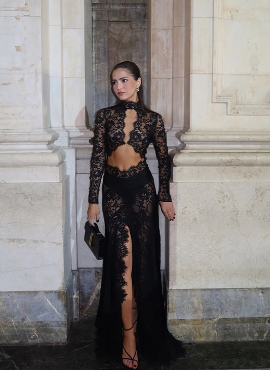 AMELIA LACE MAXI DRESS