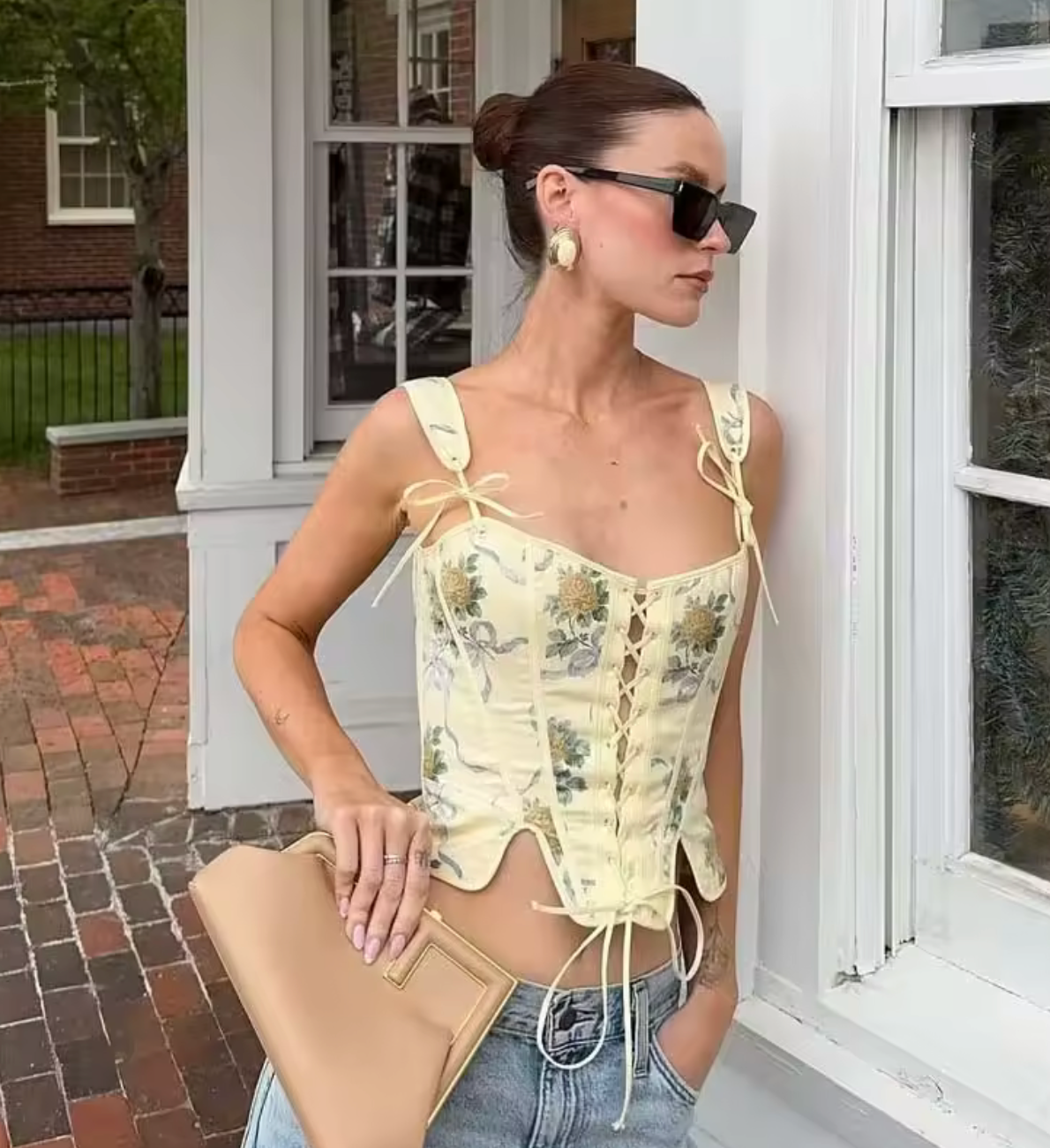 PENY FLORAL LACE UP TOP