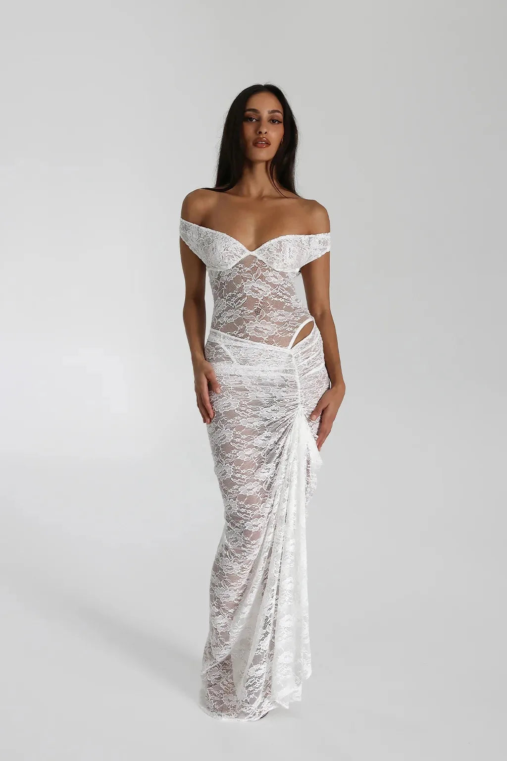 AURA LACE MAXI DRESS