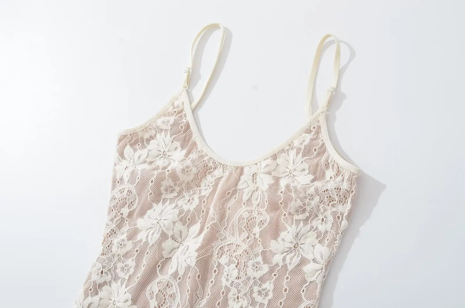 AMINA LACE BODYSUIT