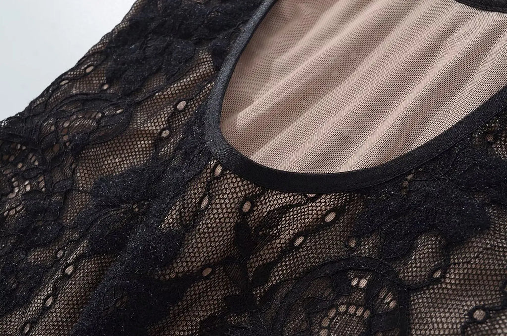 AMINA LACE BODYSUIT
