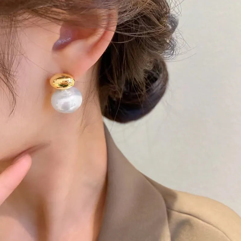 LAURA PEARL EARRINGS