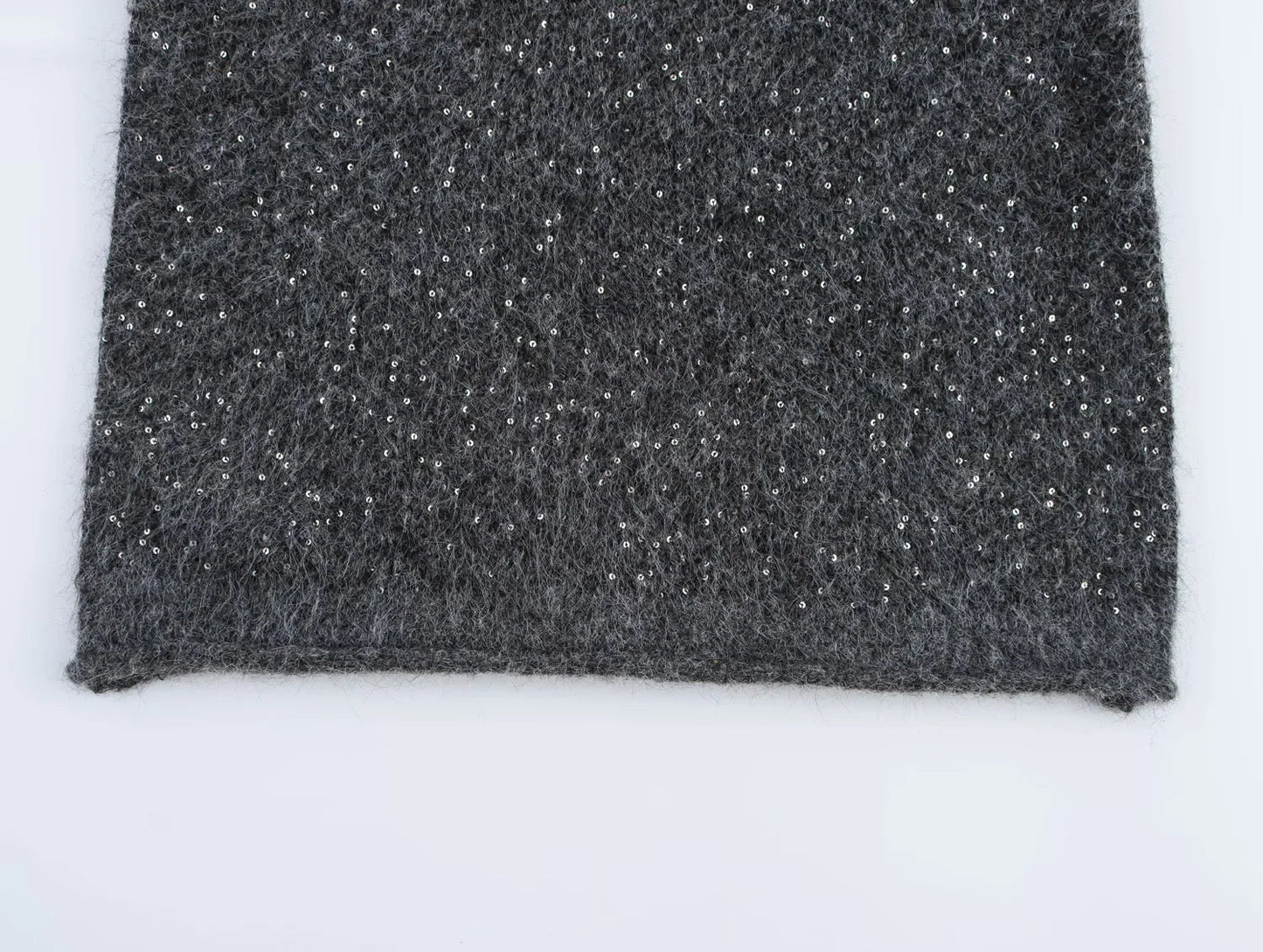V-NECK KNITTED SWEATER VEST