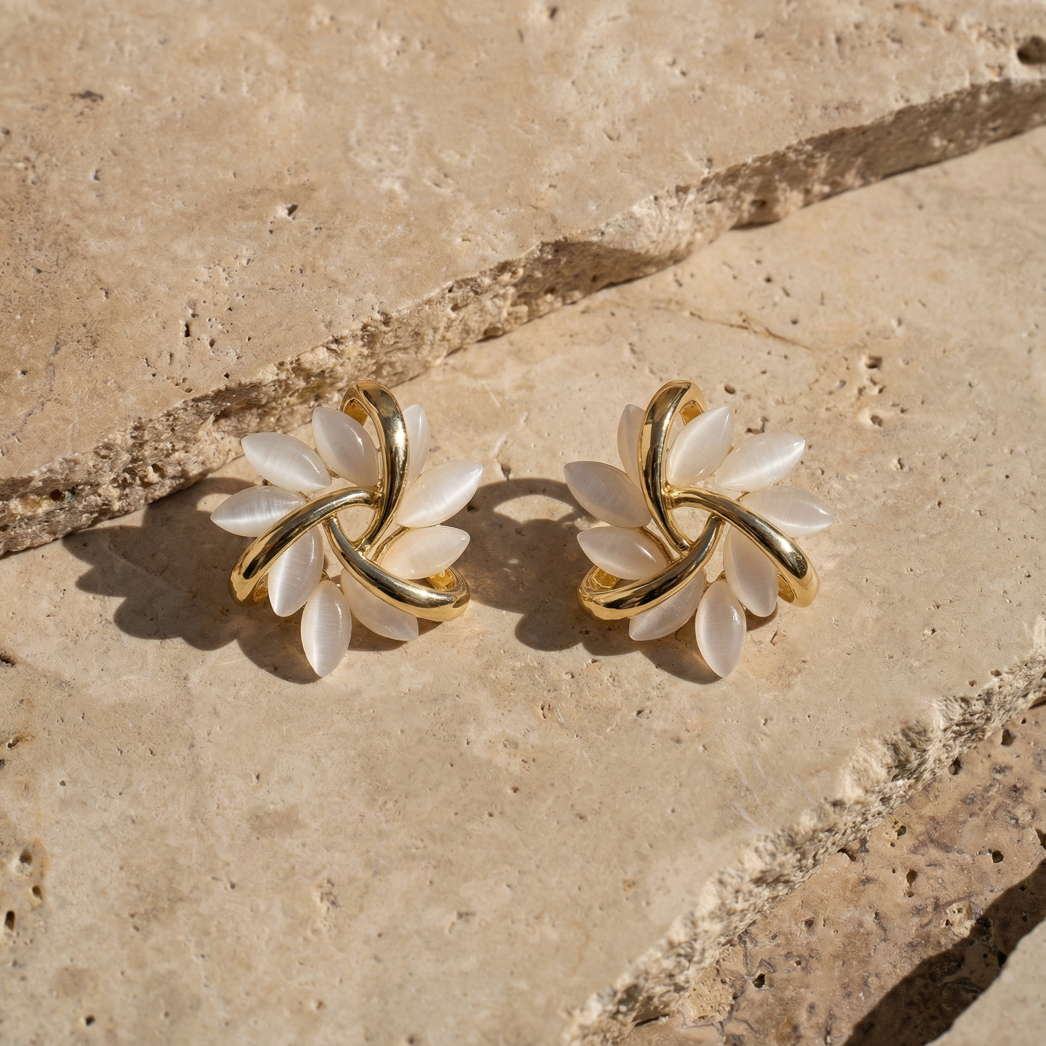 SIDONIE FLOWER EARRINGS