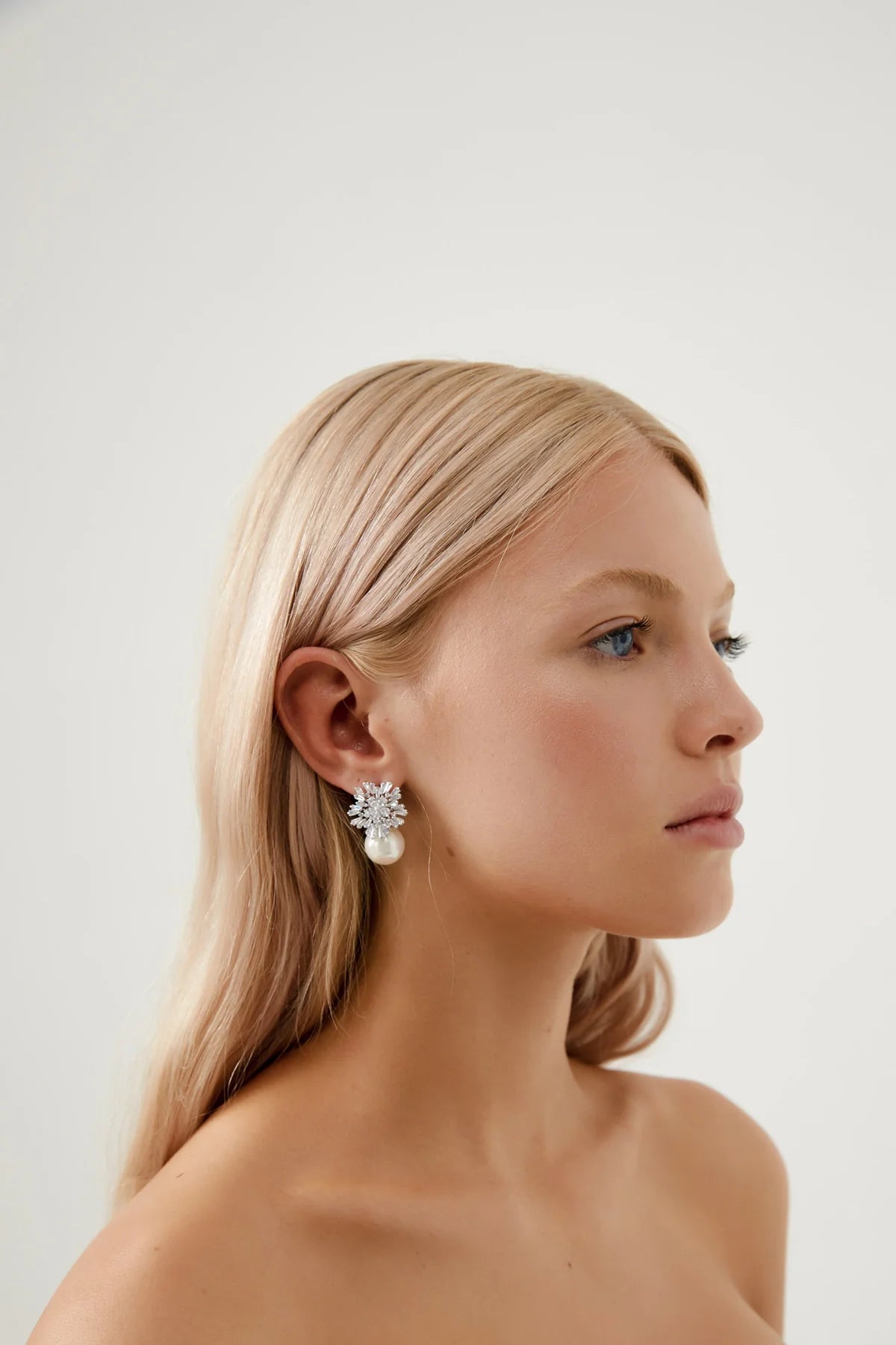 AMELIE PEARL EARRINGS